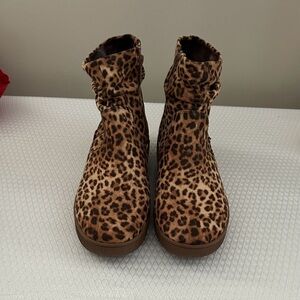 Women’s Impo Adora Ankle Bootie Size 10M